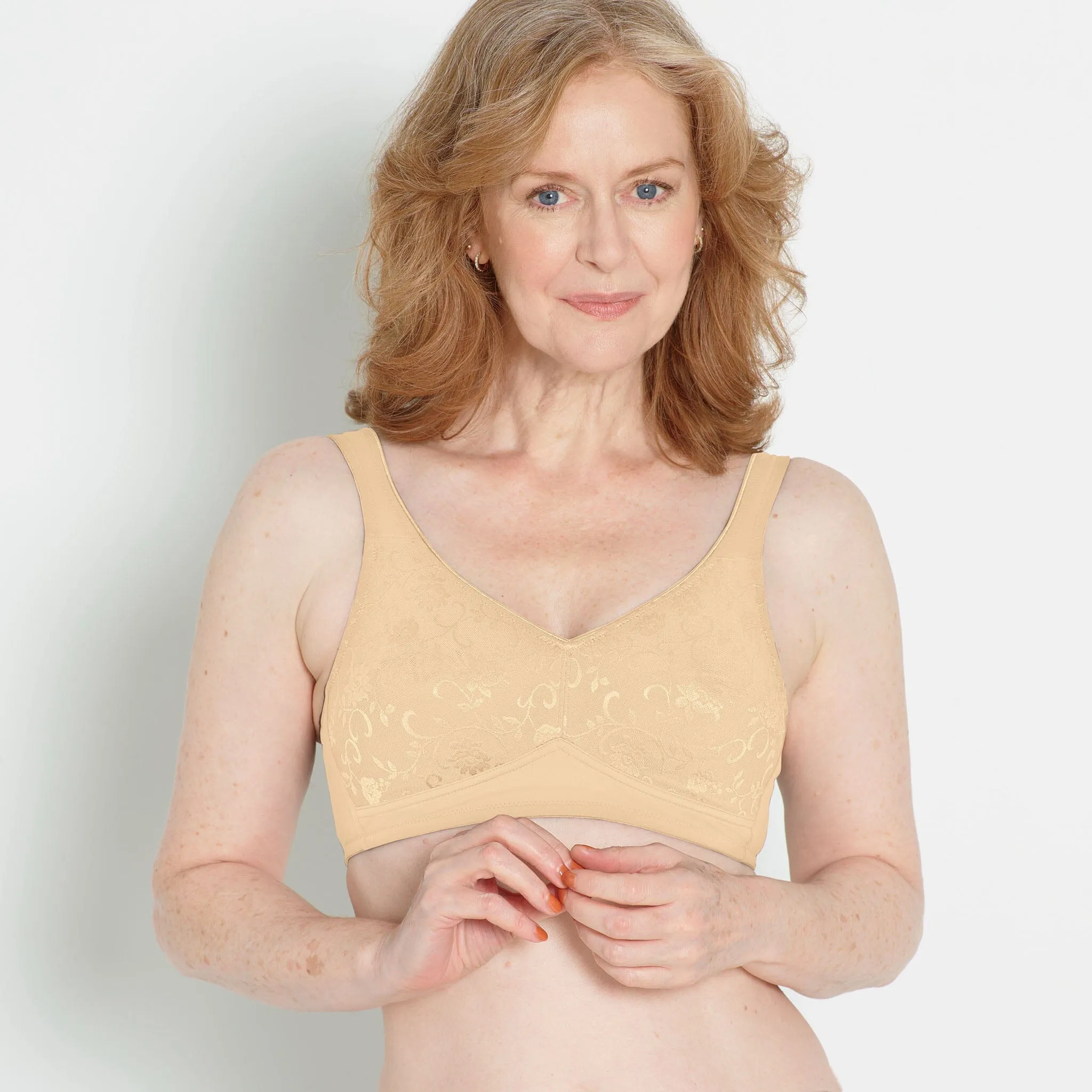 All Over Lace Microfiber Pocketed Especially For You Bra Beige/Bilateral