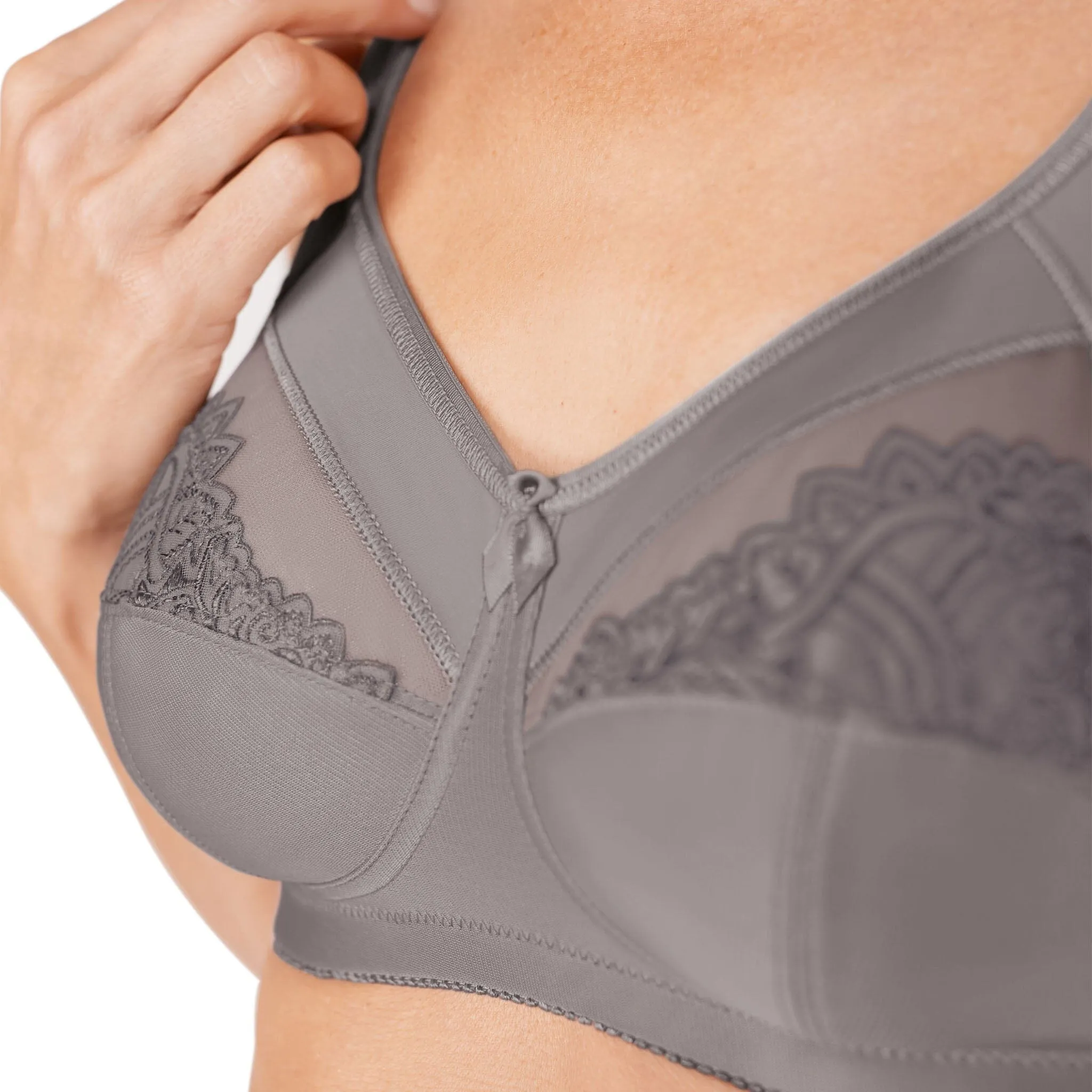 Amoena® Isadora Wire-Free Bra Off White