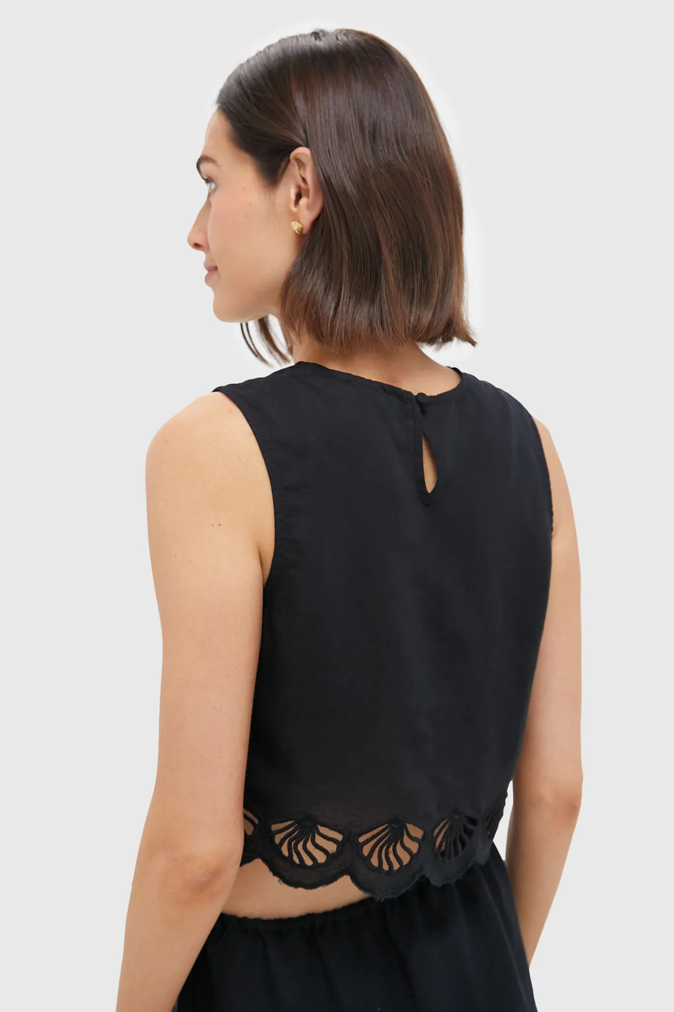 Black Air Linen Scallop Tank