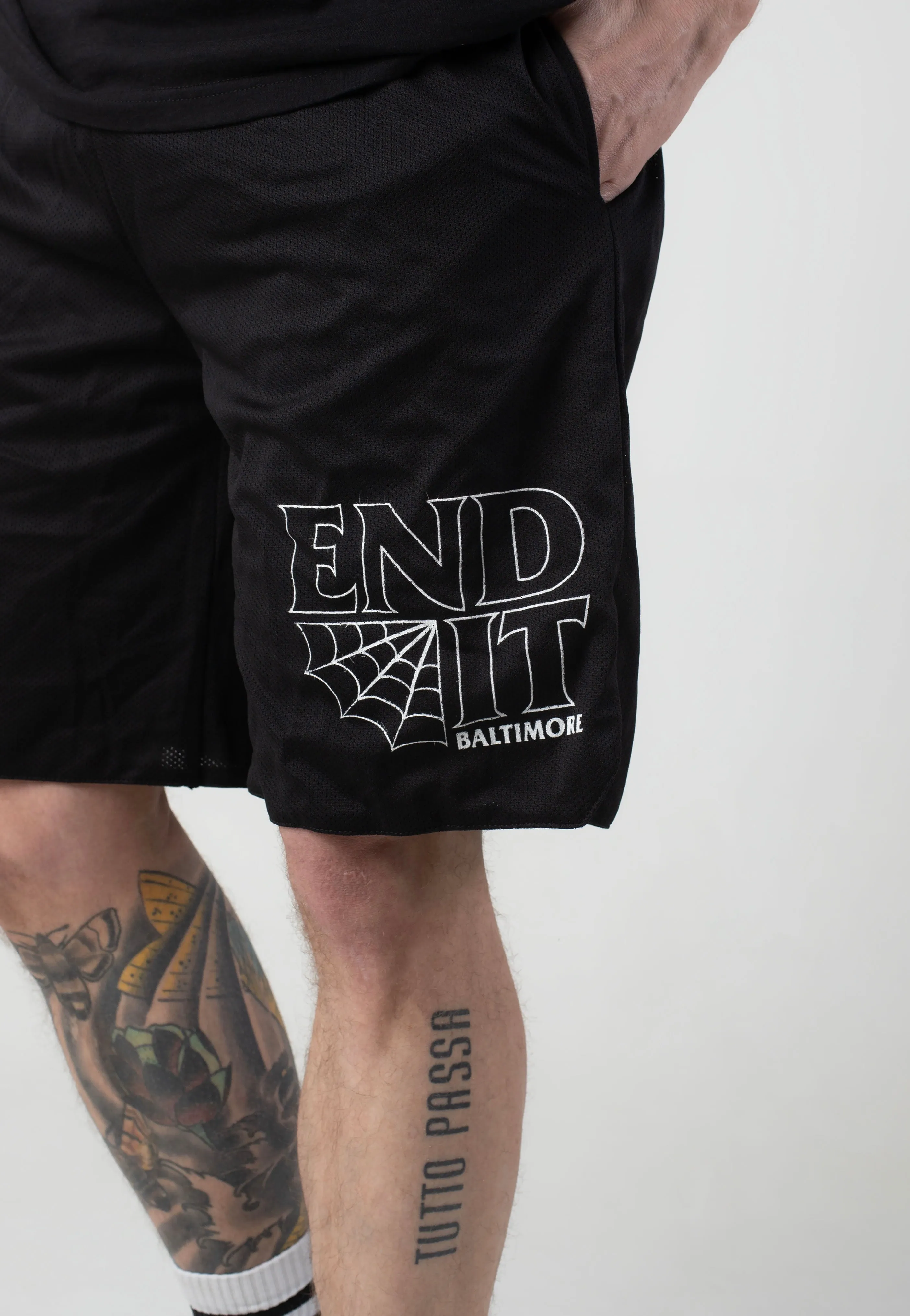 End It - Spiderweb - Shorts
