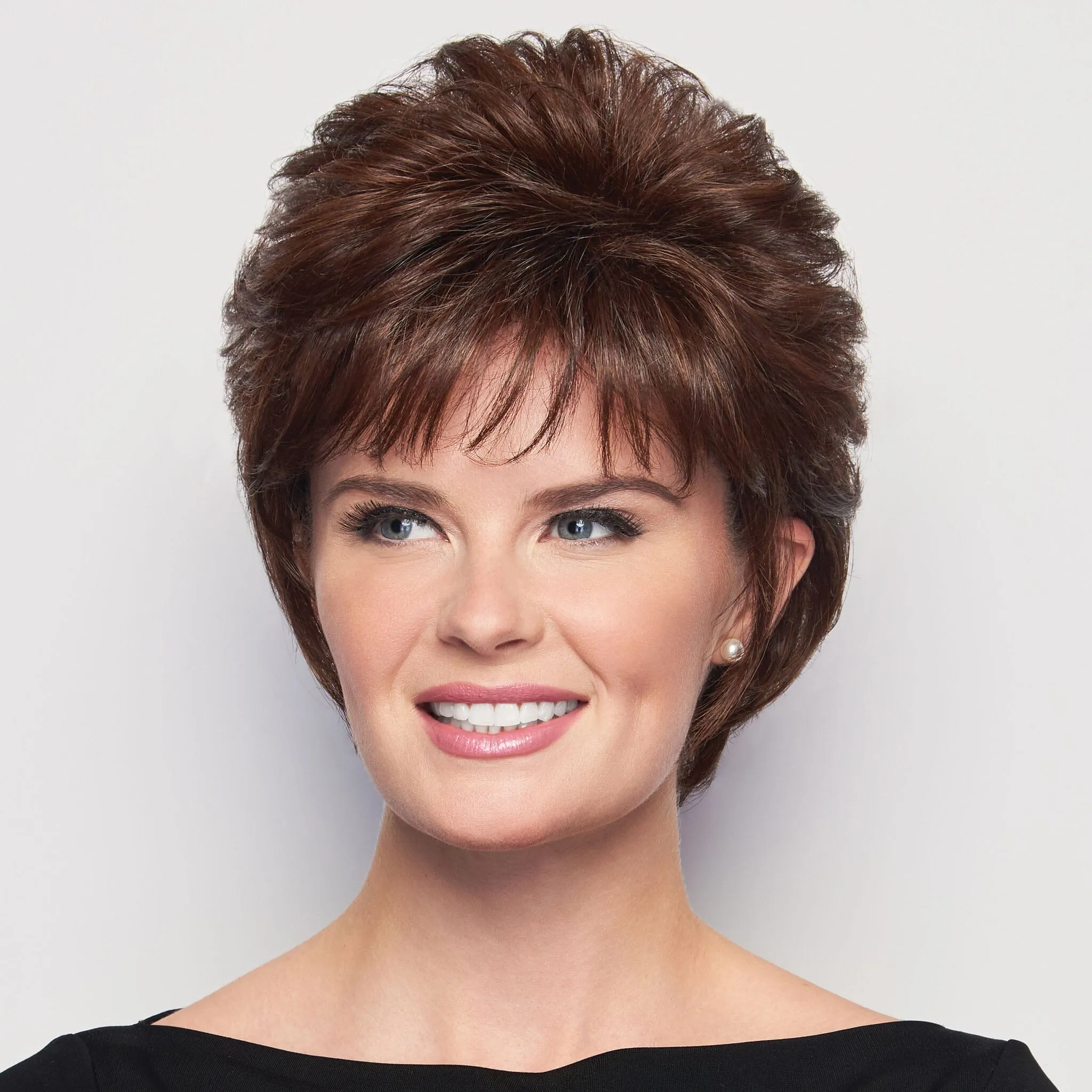 Hairdo® Voluminous Crop Wig