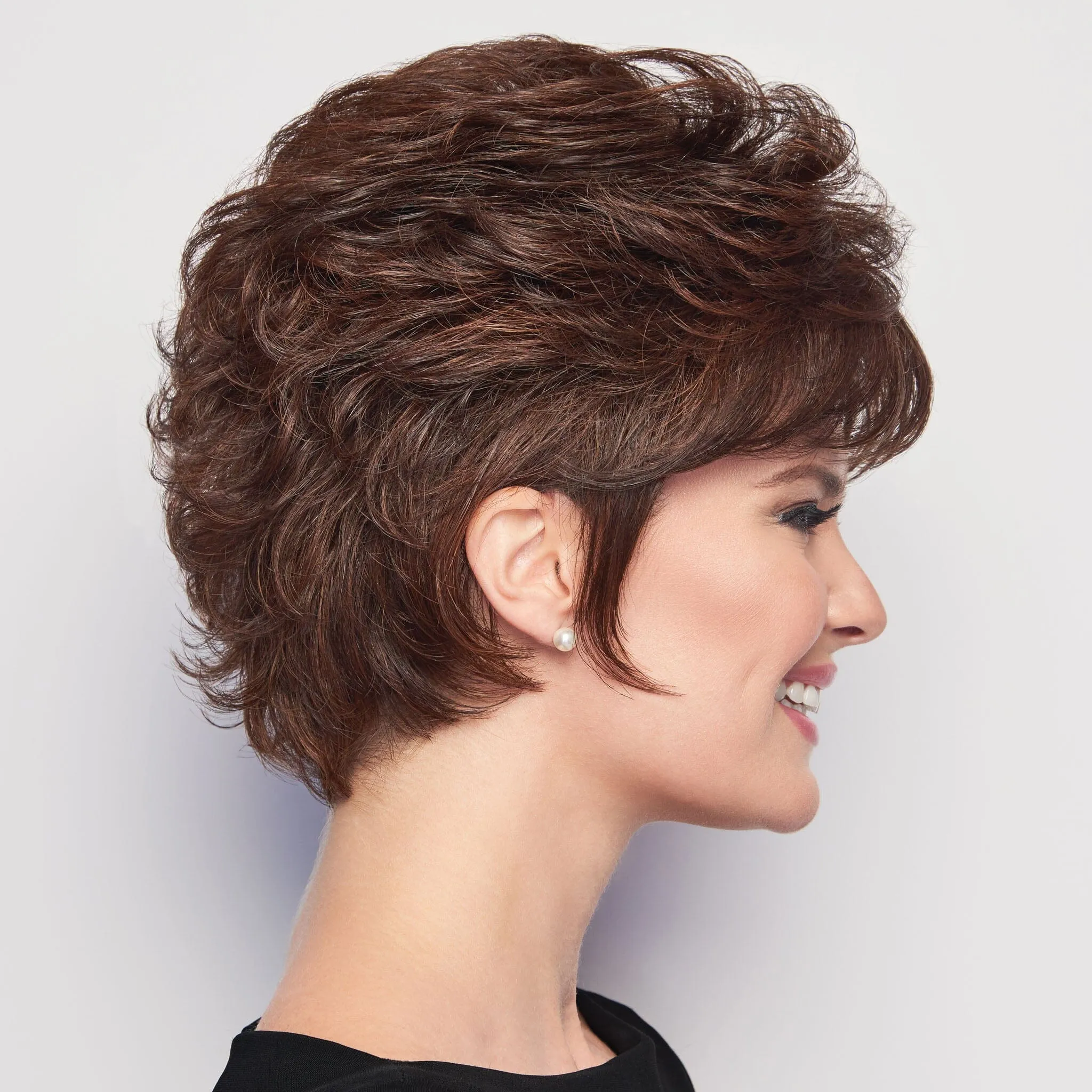 Hairdo® Voluminous Crop Wig