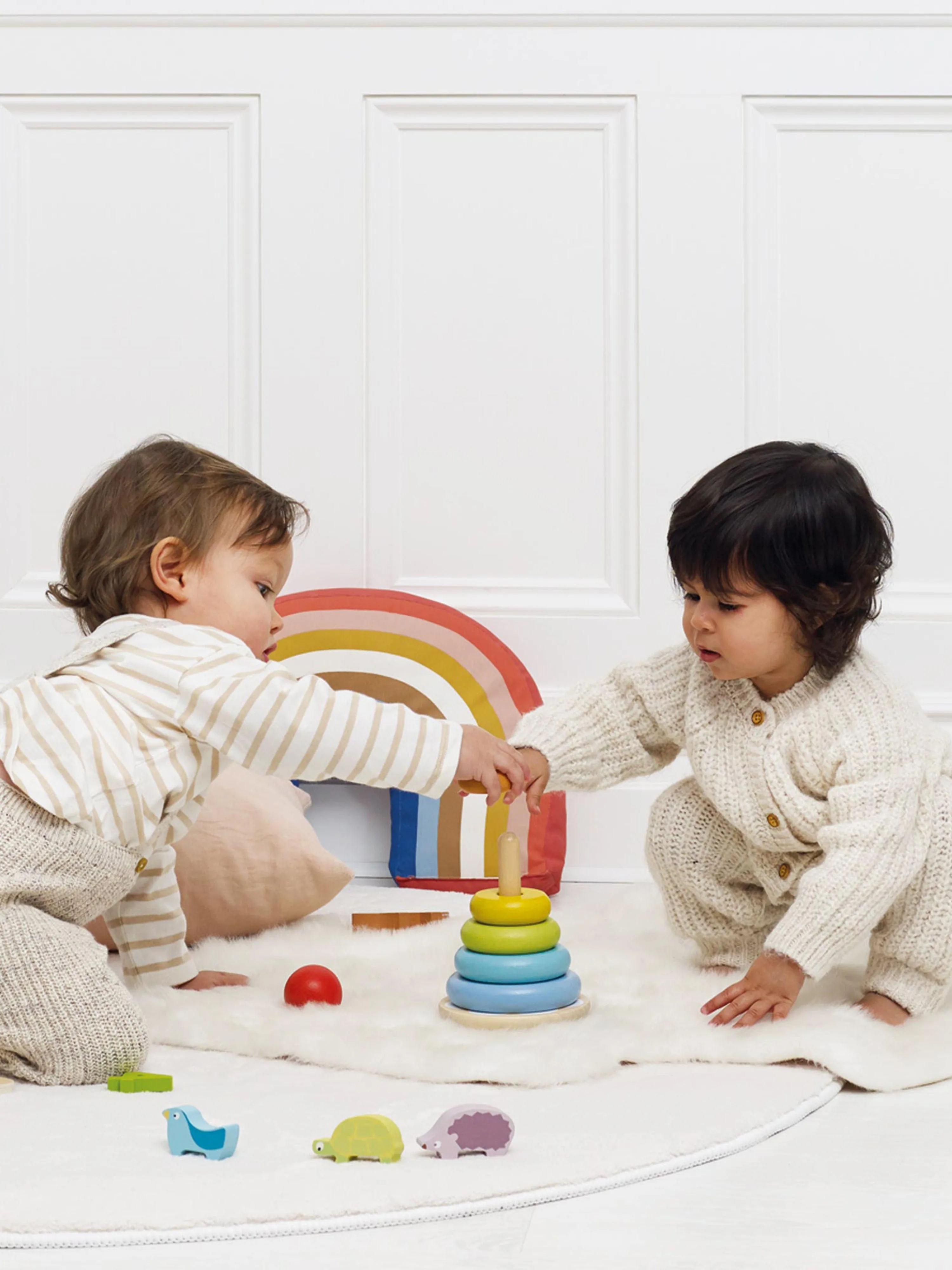 Le Toy Van Rainbow Stacking Tower-7 Piece (W:11.5 x D:11.5 x H:18cm)