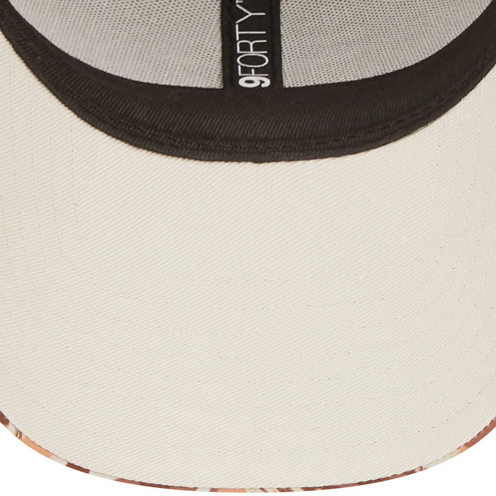 New Era New York Yankees Painted 9FORTY Adjustable Strapback Cap - Multi