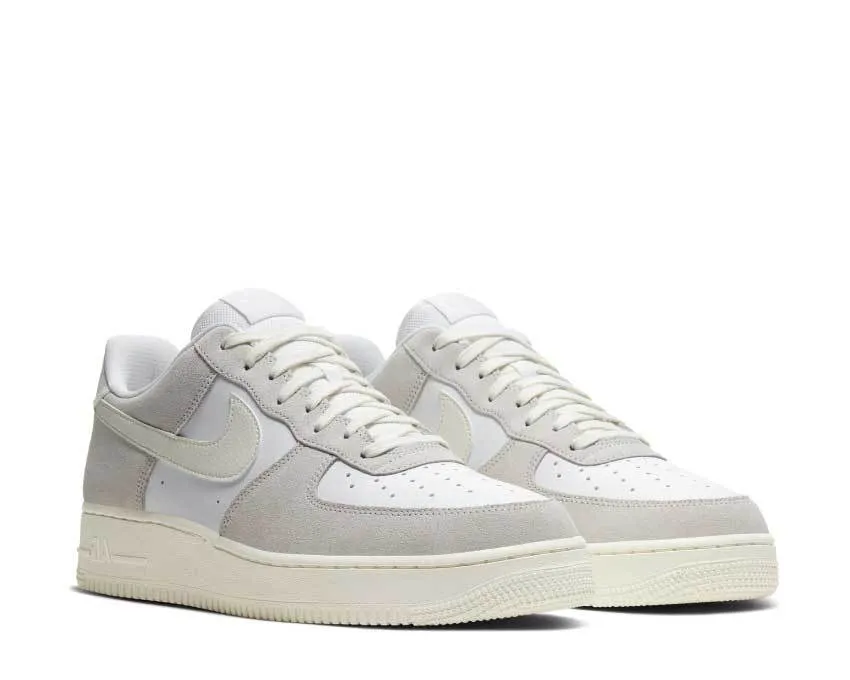 Nike Air Force 1 LV8 Platinum Tint