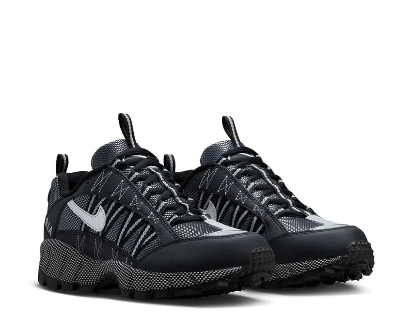 Nike Air Humara QS