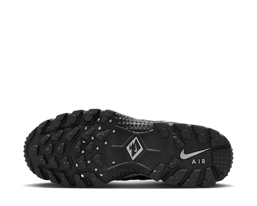 Nike Air Humara QS