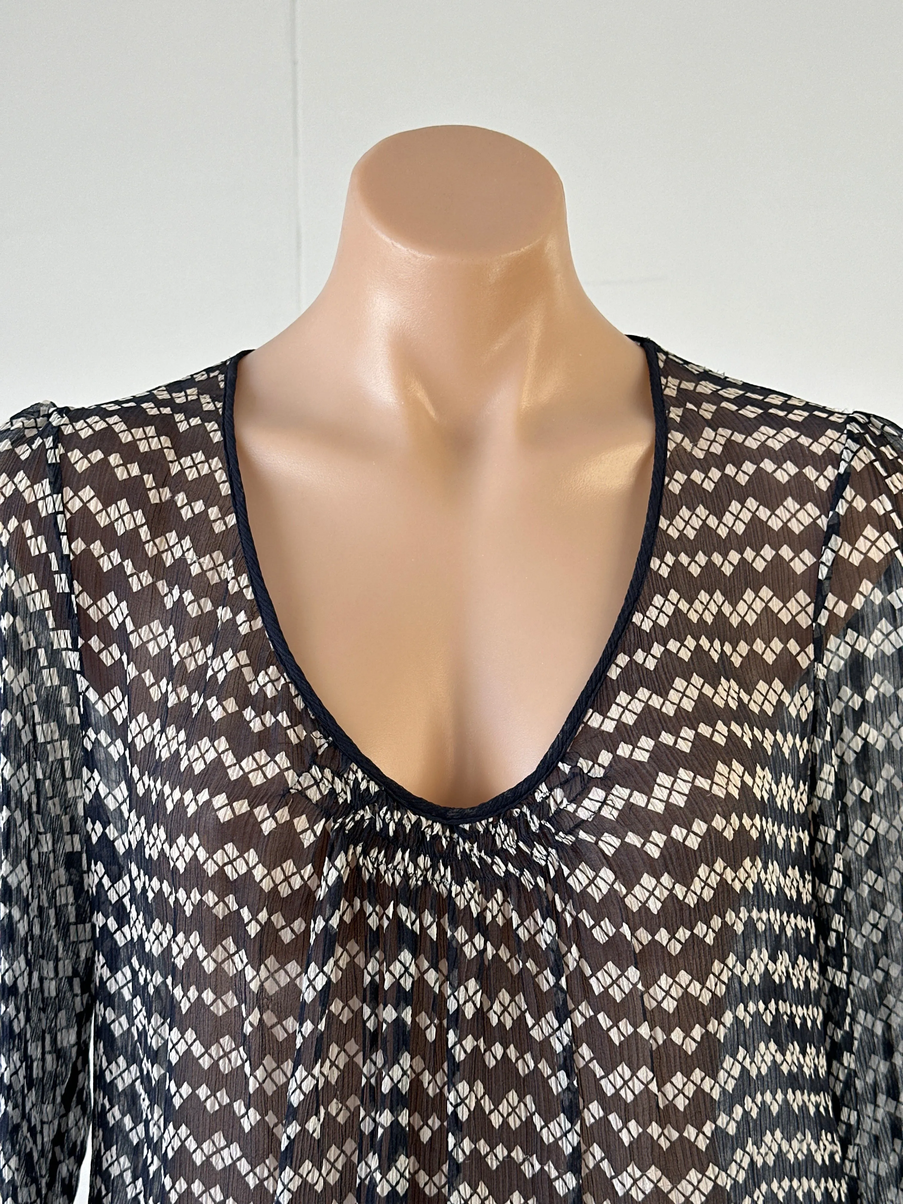 Witchery | vintage 90's | top | size 12 | three quarter sleeve | 100% silk